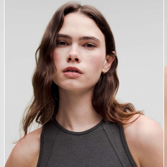 lululemon athletica Black Sueded Crewneck Cropped Tank Top - Picture 3 of 7